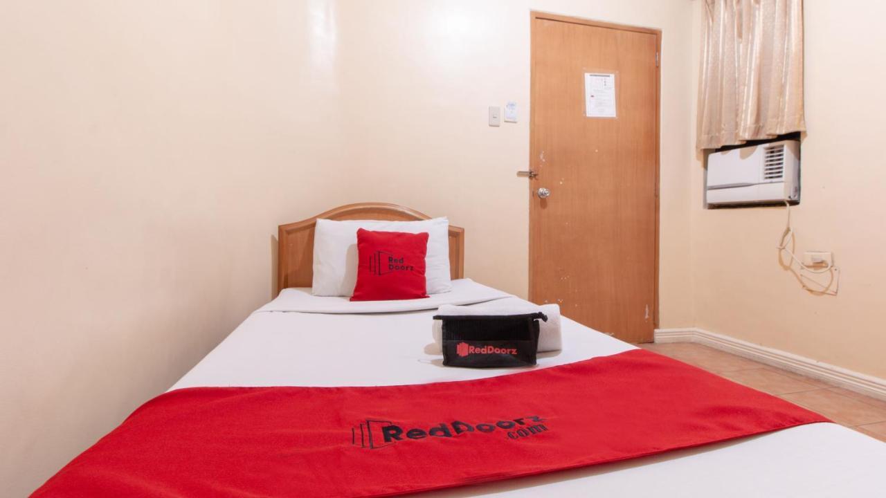 Reddoorz @ Downtown Tacloban Hotel Exterior photo