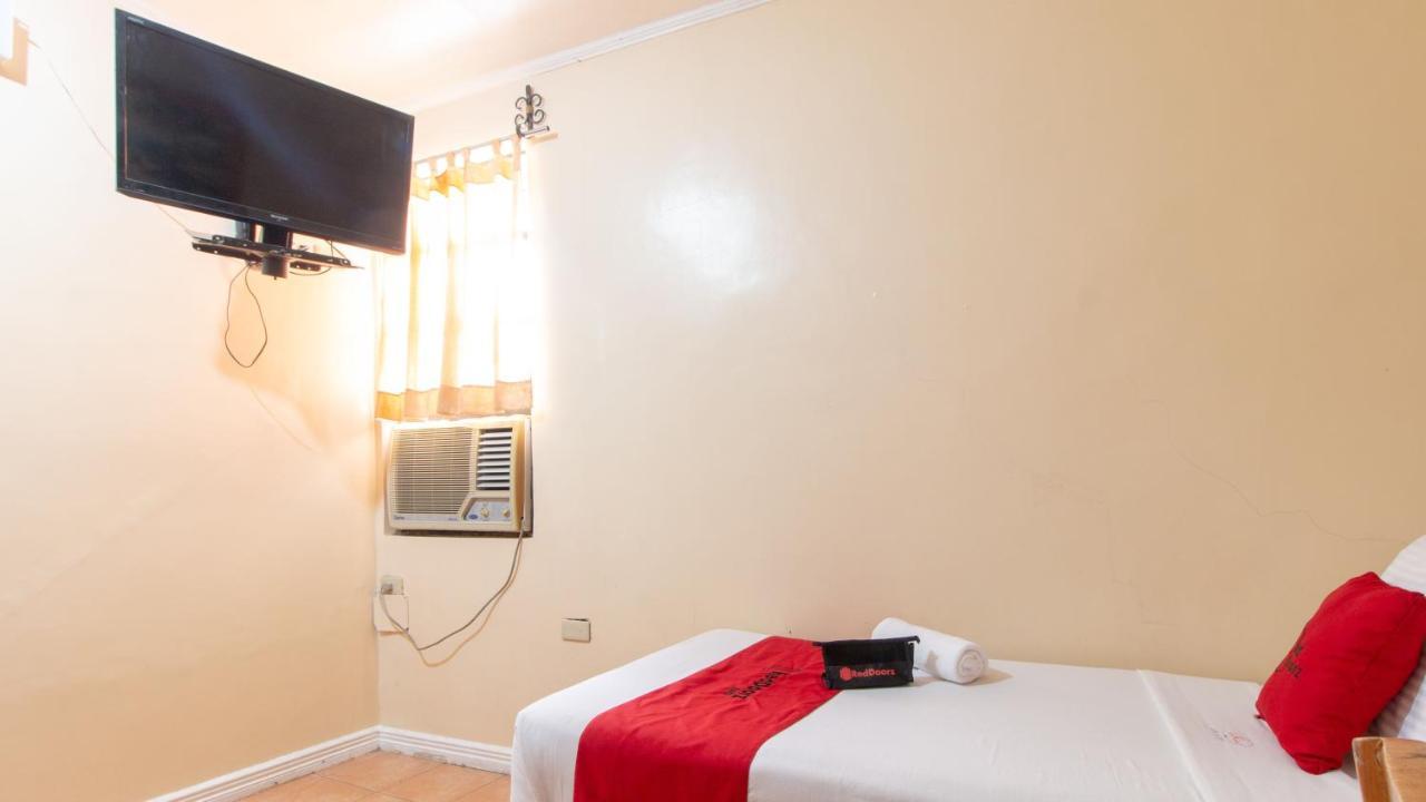 Reddoorz @ Downtown Tacloban Hotel Exterior photo